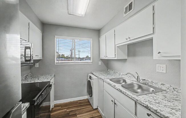 2 beds, 1 bath, 500 sqft, $925, Unit 102