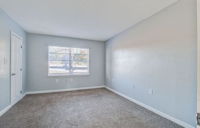 1 bed, 1 bath, 613 sqft, $850, Unit F2