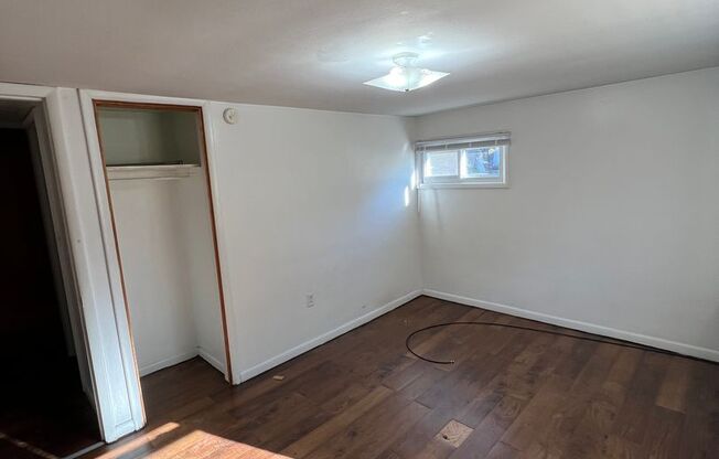 2 beds, 1 bath, $800, Unit 1156 B