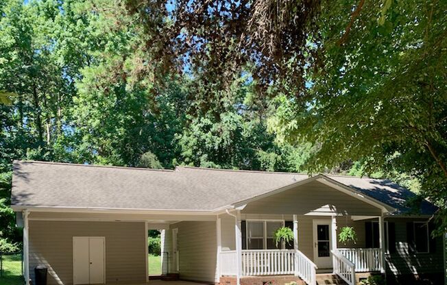 Beautiful home, tons of trees on a cul-de-sac lot!