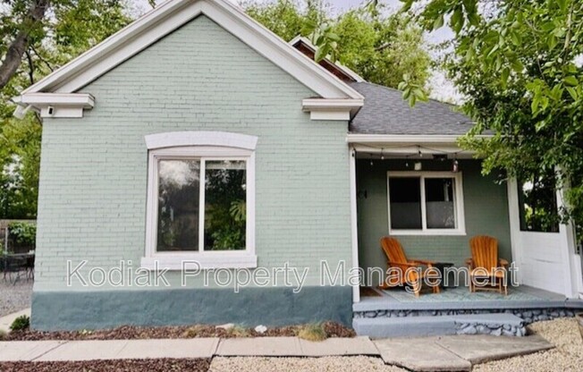 261 N CHICAGO ST