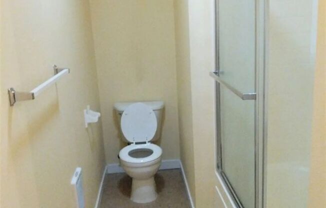 Townhome Style 2BR/1BA