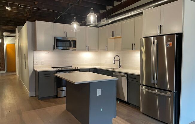 1 bed, 1 bath, 500 sqft, $1,675, Unit 123-416