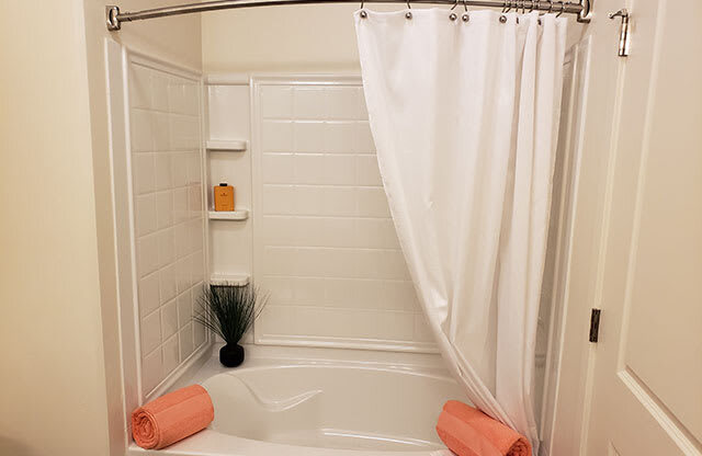 Walk-In Showers And Garden Tubs at Foothill Lofts Apartments & Townhomes, Logan