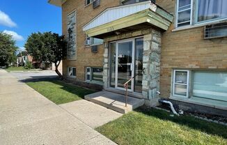 33rd Ave Apartments