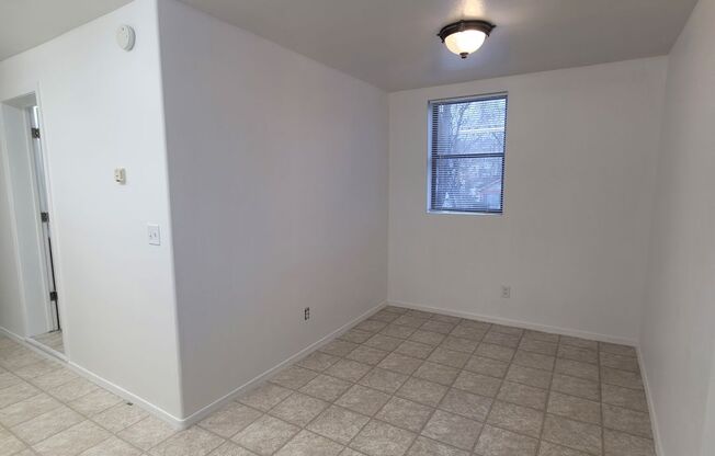 1 bed, 1 bath, 317 sqft, $1,350, Unit Unit 4