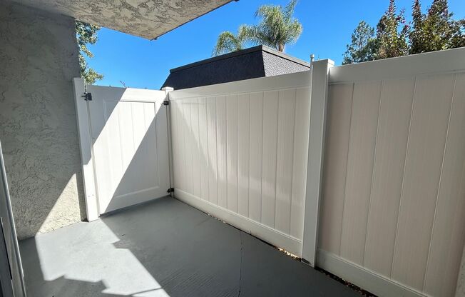 2 beds, 2 baths, 880 sqft, $2,795, Unit L-4