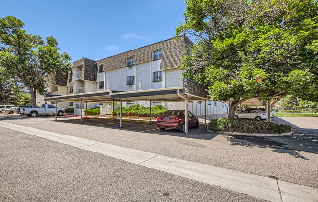 Spacious 1 Bed 1 Bath in the heart of Holly Hills. LEASING SPECIAL SEE INFO BELOW