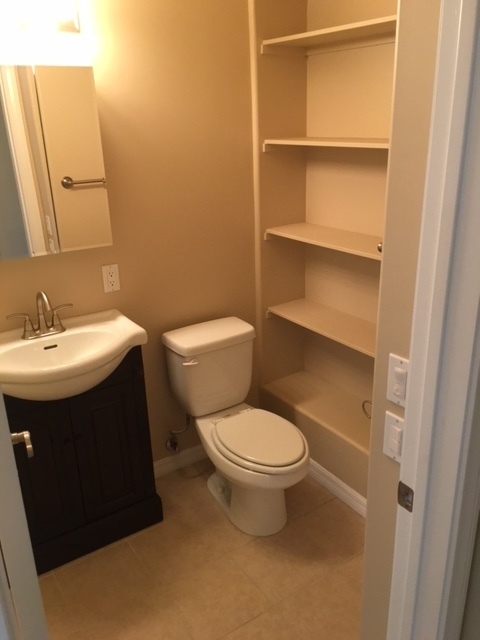 2 beds, 2 baths, $2,650, Unit Unit 284