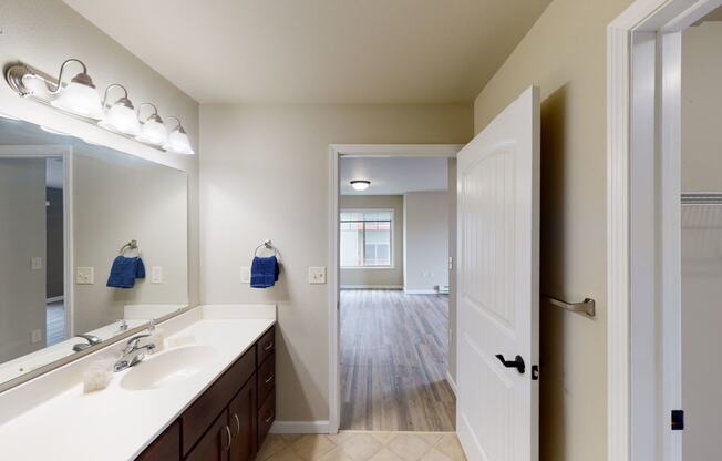 Renaissance Heights Bathroom Apartment Rentals in Williston, North Dakota