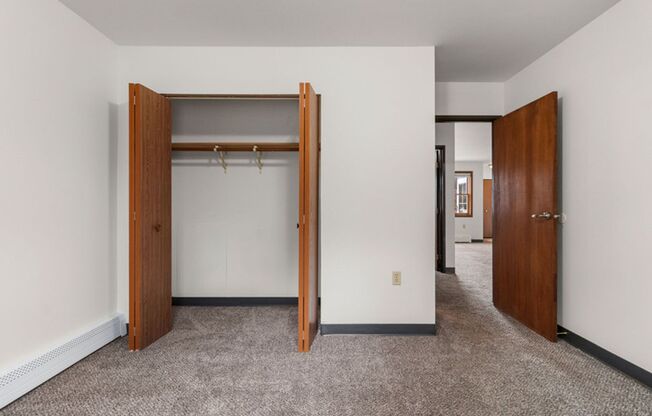 2 beds, 1 bath, 900 sqft, $1,045, Unit 2950
