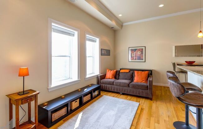 739 Newton Pl NW, Unit 205