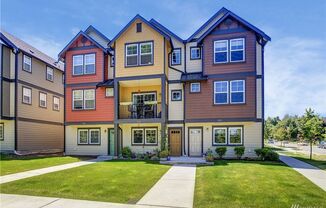 Modern 3bd/2.5ba Townhome in Beautiful Highpoint Community!