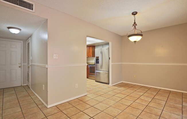 2 beds, 2.5 baths, $1,895, Unit UNIT 13