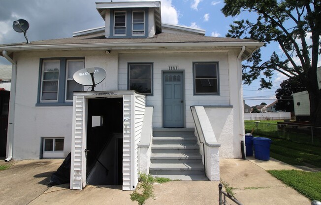 1957 Snyder Ave