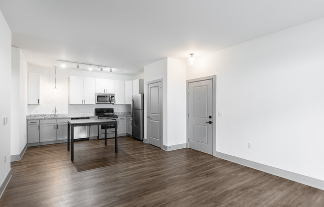 3 beds, 2 baths, 1,390 sqft, $1,959, Unit 4059LL