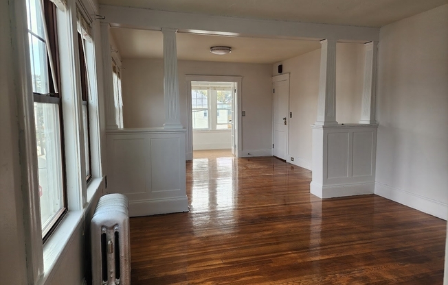38 MURDOCK AVE