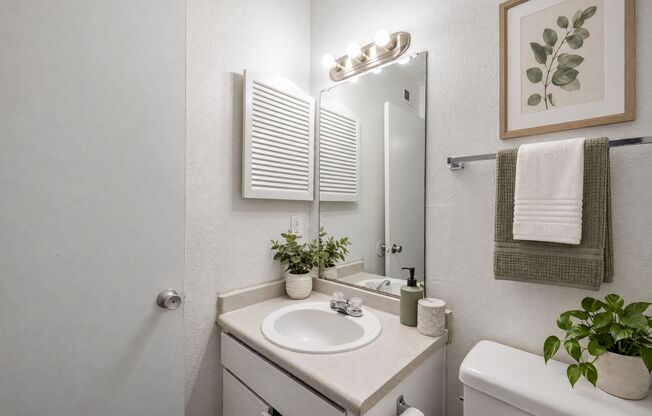 2 beds, 2 baths, 1,016 sqft, $1,195, Unit 2-13B