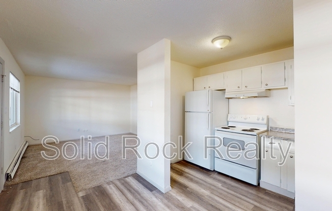 1411 S CORONA AVE