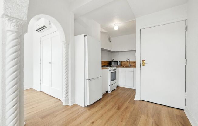 1 bed, 1 bath, 500 sqft, $925, Unit 506