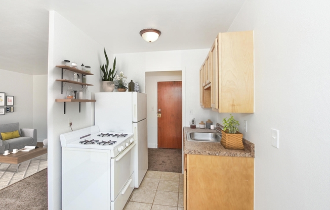 729 8 AVE SE
