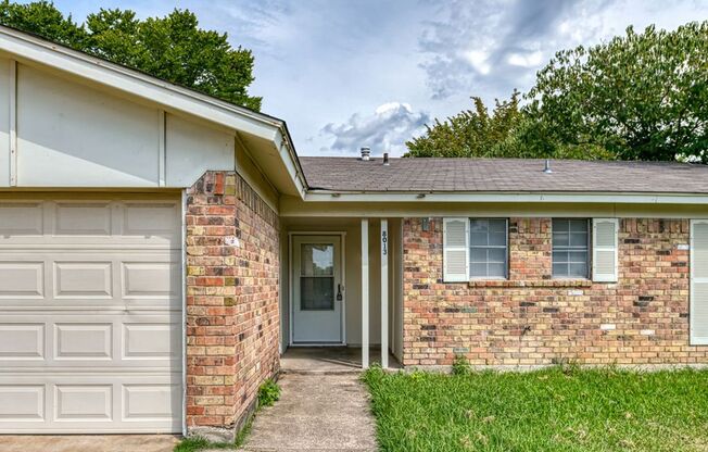Spacious 3-Bedroom, 2-Bathroom Home in a Prime Location