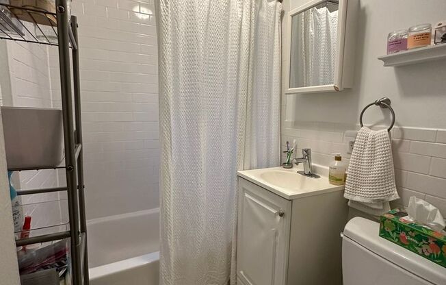 1 bed, 1 bath, 321 sqft, $2,080, Unit 105 Summer #106