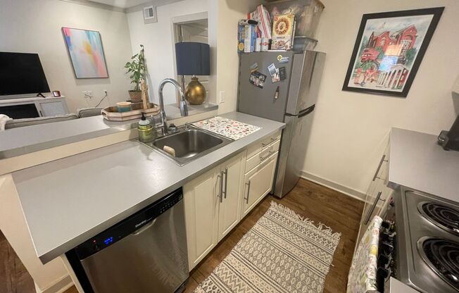 1 bed, 1 bath, $1,375, Unit Unit 202