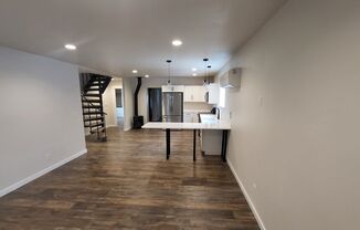 3 beds, 3 baths, 2,000 sqft, $2,900, Unit Unit 1