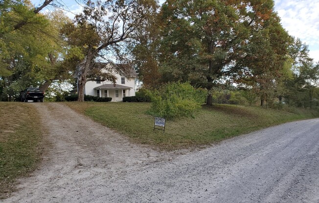 Older country home south of Columbia off Old Plank Road, lease through 6/30/25 only, near Coopers Landing and Missouri River