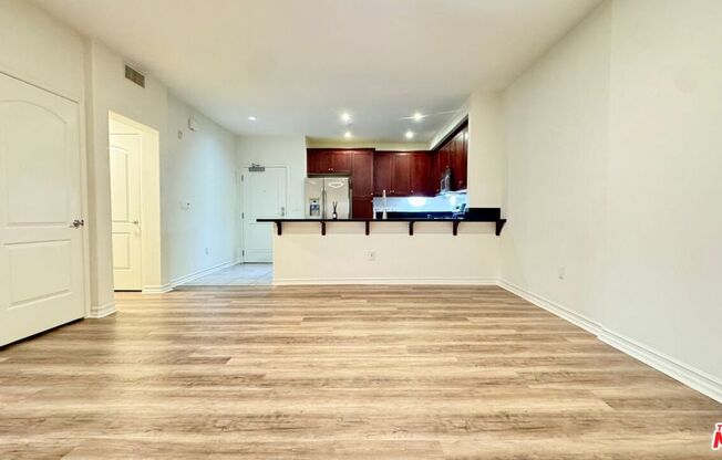 1 bed, 1 bath, 1,050 sqft, $3,100, Unit 426