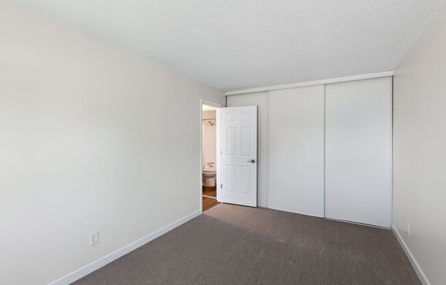 2 beds, 1 bath, 864 sqft, $1,495, Unit 203 - 2400