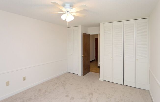 2 beds, 1 bath, 975 sqft, $1,450, Unit 2700-237
