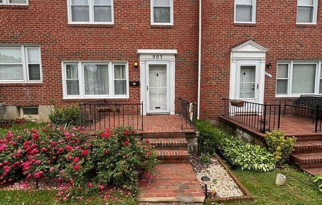 903 RADCLIFFE RD