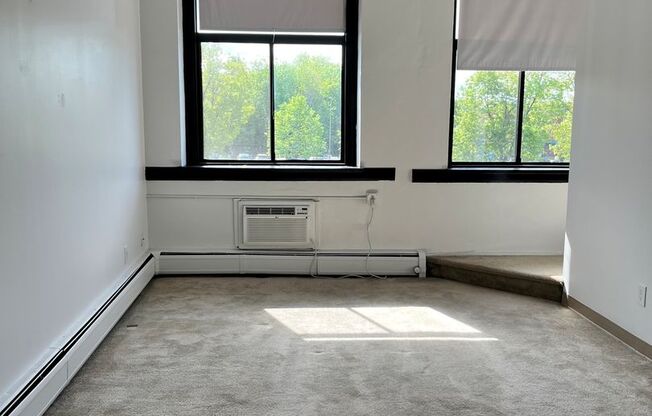 1 bed, 1 bath, 626 sqft, $1,750, Unit 45-218