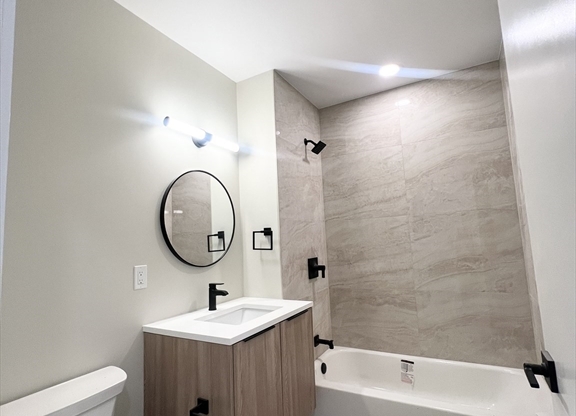 1 bed, 1 bath, 793 sqft, $2,800, Unit B102