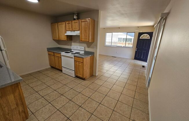 2 beds, 1 bath, 800 sqft, $1,500