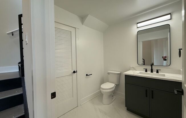 1 bed, 1.5 baths, 689 sqft, $3,395, Unit 209