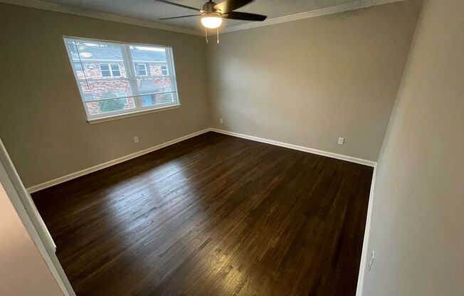 2 beds, 1 bath, 950 sqft, $1,795, Unit B-3