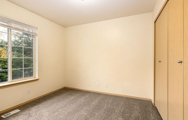 4 beds, 2.5 baths, 1,545 sqft, $2,395, Unit J8