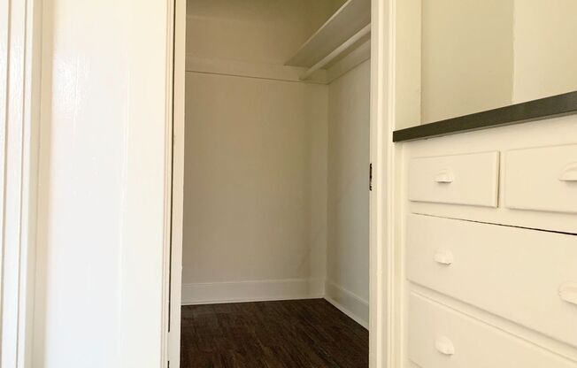 Studio, 1 bath, 470 sqft, $1,445, Unit 106