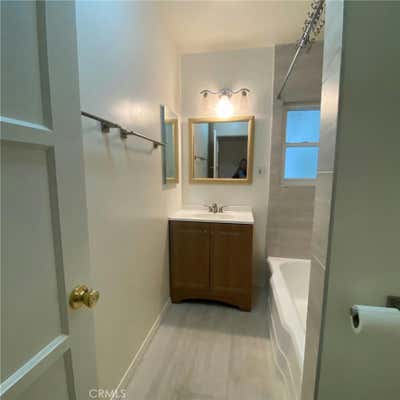 2 beds, 1 bath, 926 sqft, $3,200