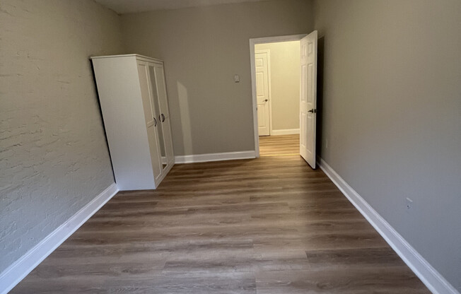 2 beds, 1 bath, $3,450, Unit 201