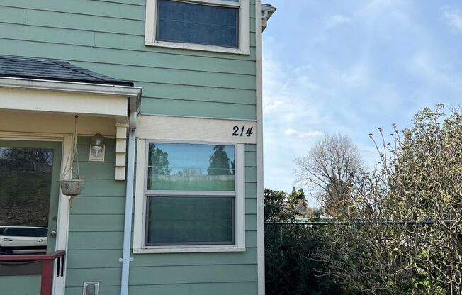 3 Bed, 1.5 Bath near Rose Garden and Willamette River bike path in Whiteaker