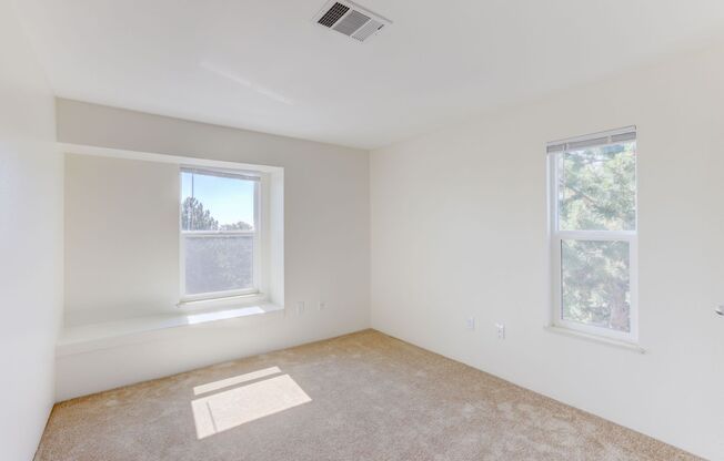2 beds, 1 bath, 824 sqft, $1,775, Unit 13-306