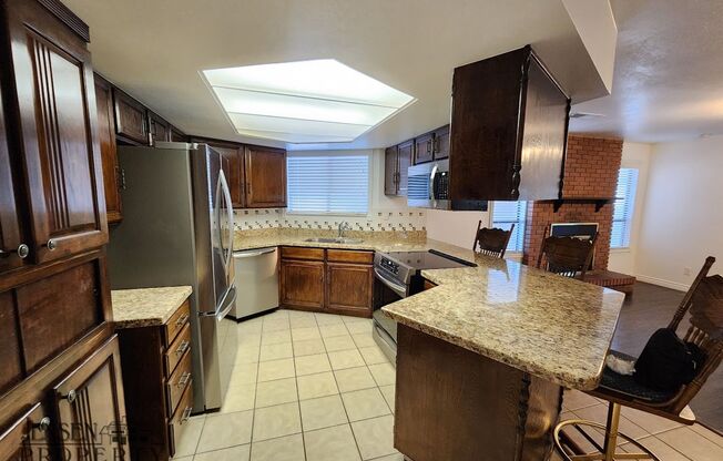 3 beds, 2 baths, $2,025