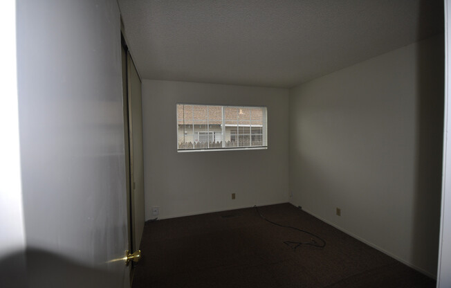 2 beds, 1 bath, $2,695