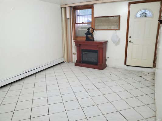 4 beds, 2 baths, 1,500 sqft, $3,700