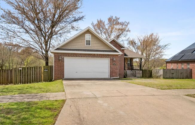 Great Home in West Fayetteville - 10 minutes to U of A!