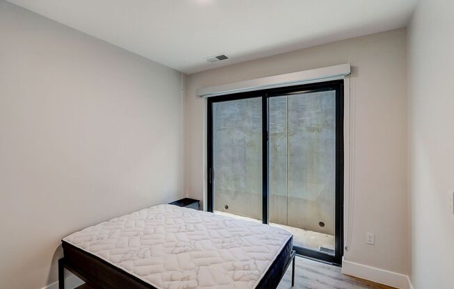 1 bed, 1 bath, 120 sqft, $1,225